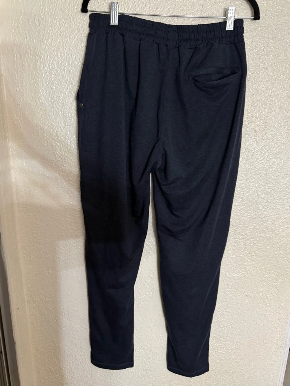 Vuori Ponto Performance sweatpants in Black Heather size Large